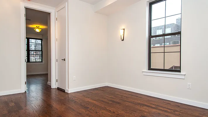Rented by Nooklyn NYC LLC | media 46