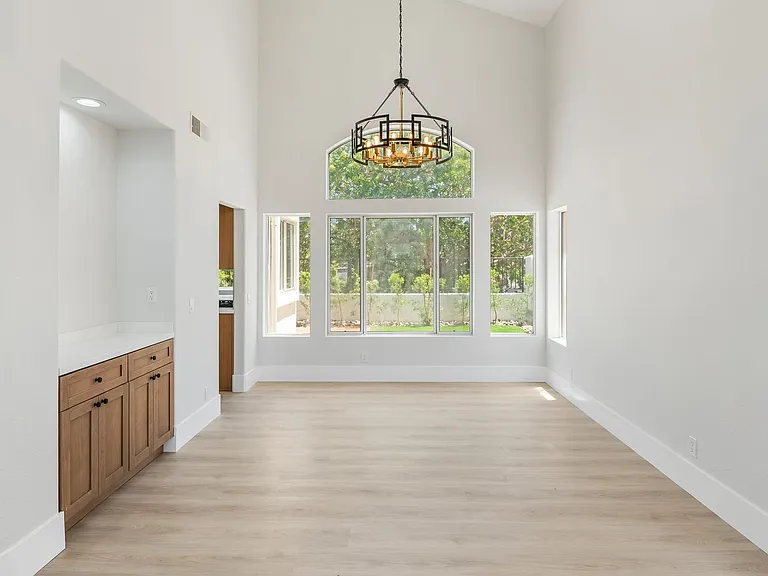 4543 Avenida Manessa — Photo 10