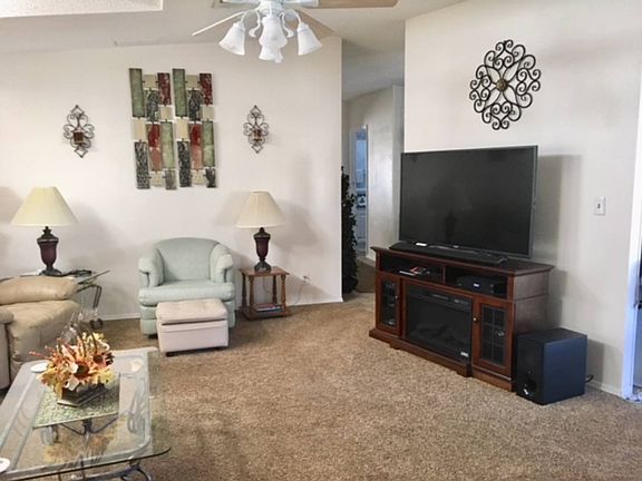 4th image of 4741 Crestwicke Dr