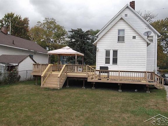 3rd image of 915 W Genesee Ave