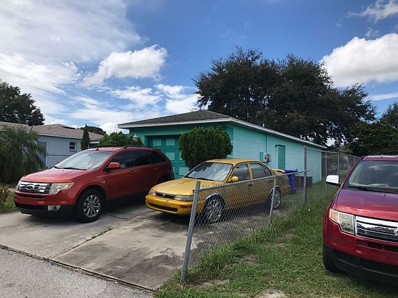 4th image of 1702 Blossom Cir E