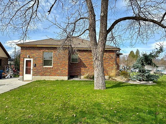 2nd image of 232 Hastings Ave #232