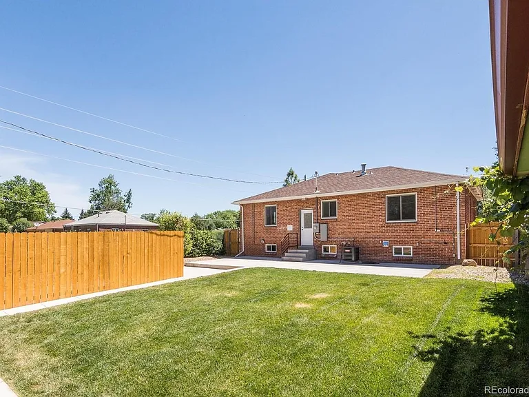 2895 Eudora St — Photo 27