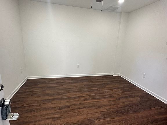 4th image of 391 4th St #B