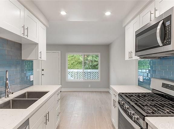 2nd image of 2021 E Aroma Dr Unit 15
