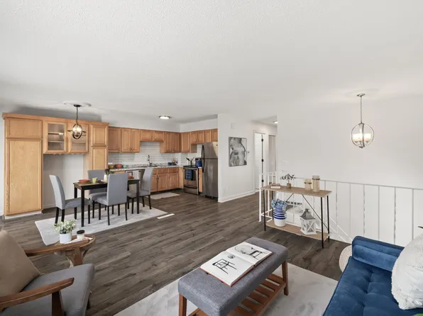 9785 Cavell Cir, Bloomington, MN 55438