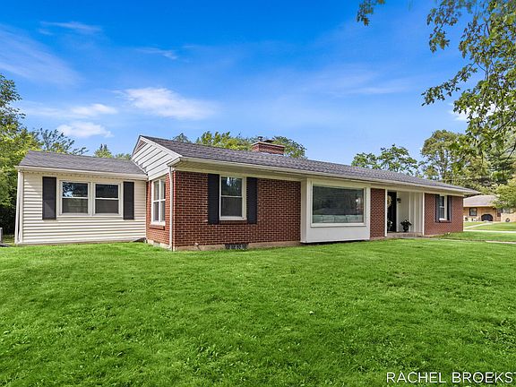 3rd image of 3185 Baker Park Dr SE