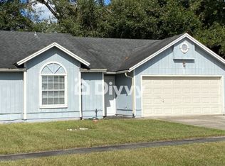 8205 Justin Rd N, Jacksonville, FL 32210