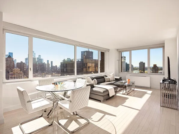 322 W 57th St APT 30T, New York, NY 10019