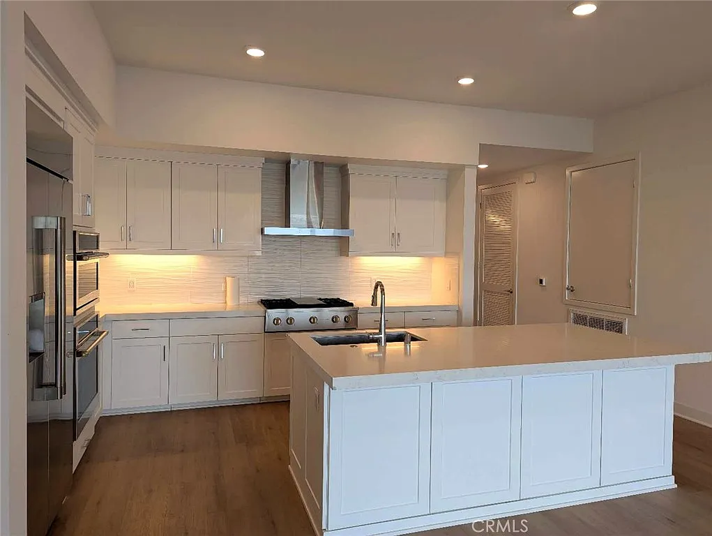 3 bed, 1851 sqft, $5,500 — Photo 3