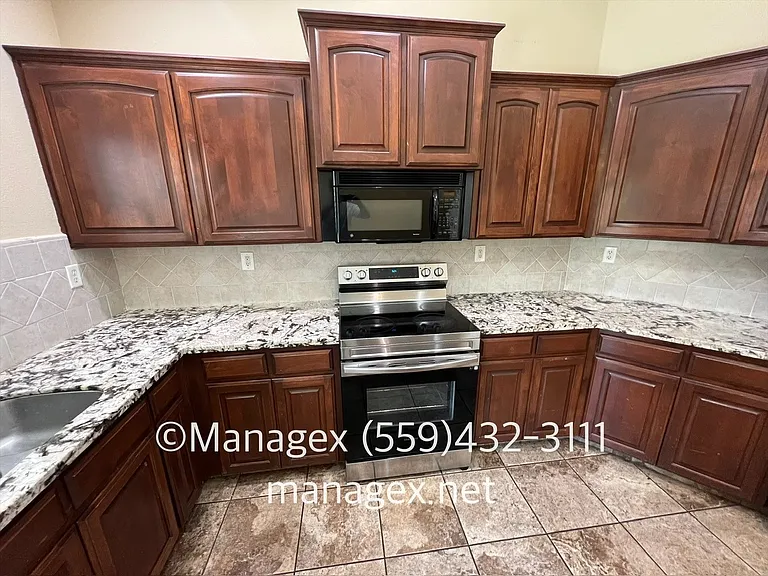 1151 E Pinehurst Ave — Photo 9