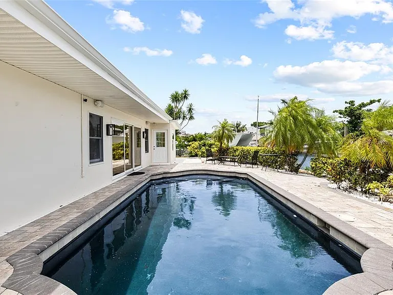 5541 Bayou Grande Blvd NE — Photo 39