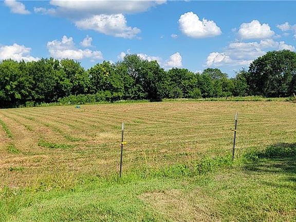 2nd image of 801 S McKinley Ave