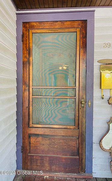 4th image of 39 Columbia Street