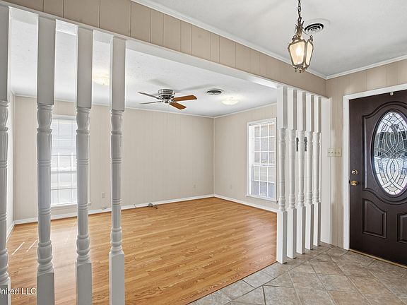 3rd image of 3517 Longstreet Dr