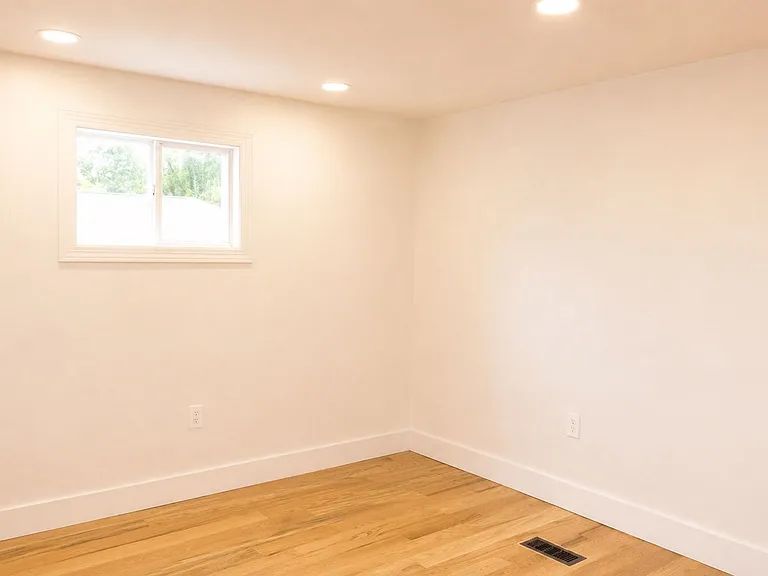 814 N Germantown Rd — Photo 16