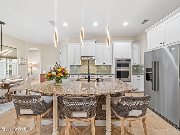 3rd image of 3248 Lamanga Dr