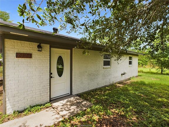 2nd image of 7424 County Road 107