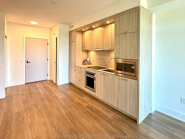 858 Dupont St #708 — Photo 6