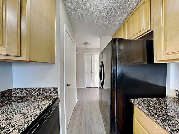 5th image of 1210 High Mesa Dr