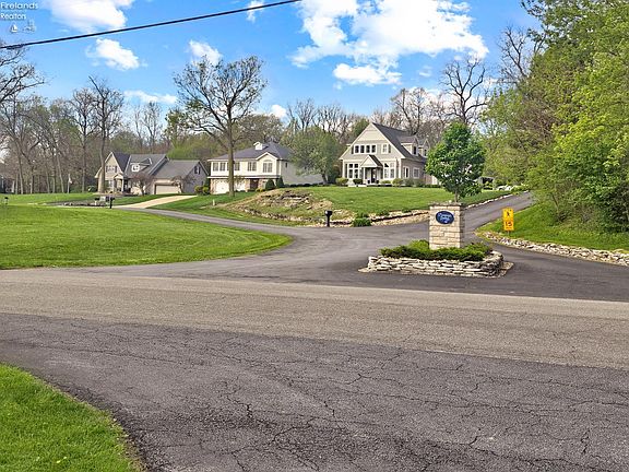 5th image of 2423 Split Rock Dr