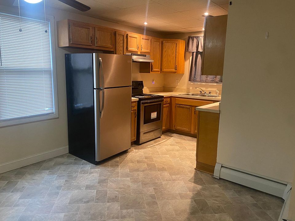 1st image of 119 N Lincoln Ave Floor 1