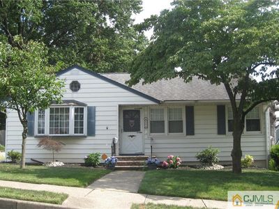 68 Woodland Ave, Fords, NJ, 08863