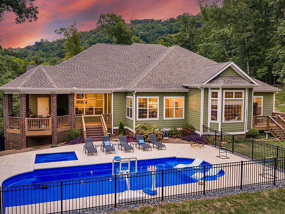 3rd image of 7035 Forest Spring Ln