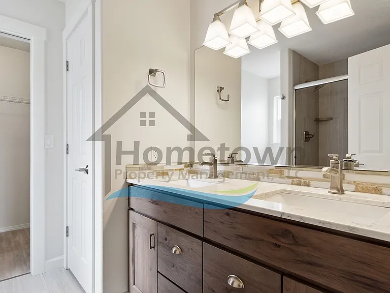 7358 N Aaron St — Photo 21