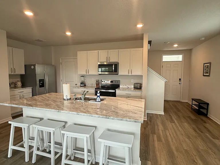 3427 Hilltop Cir — Photo 10