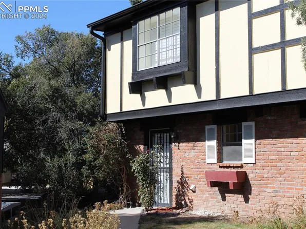 2902 Airport Rd APT 133, Colorado Springs, CO 80910