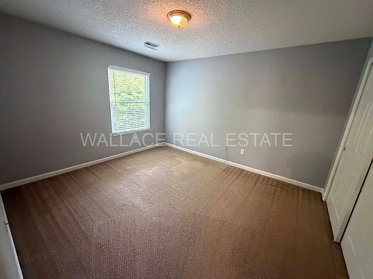 1209 Halifax Rd — Photo 11