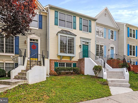 3rd image of 5922 Baron Kent Ln