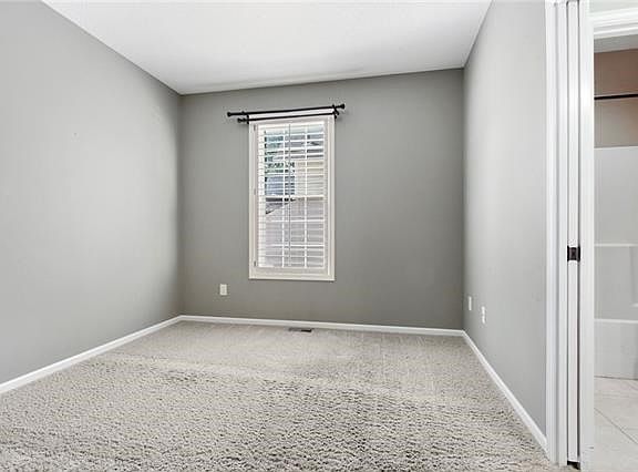 3rd image of 4603 Cambridge St