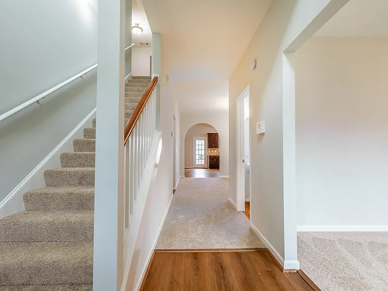 4525 Village Ct — Photo 3