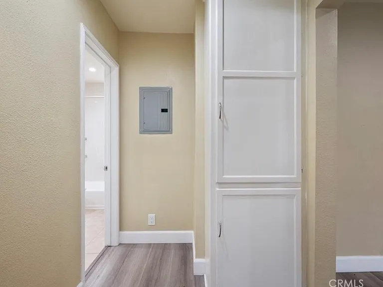 15717 Brighton Ave #B — Photo 12