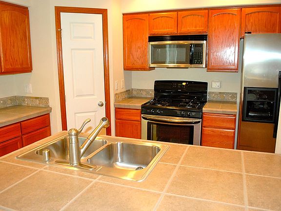 5th image of 9026 1st St NE