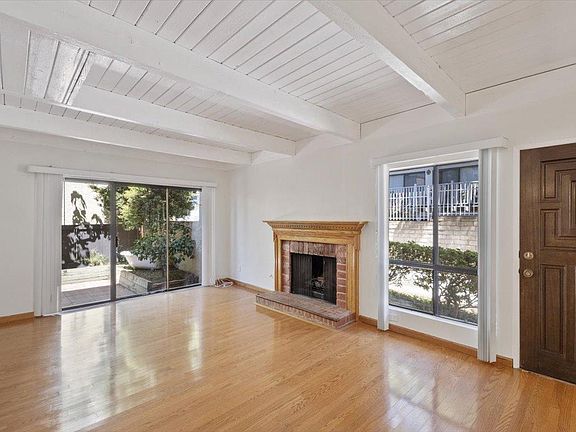 4th image of 10126 Reseda Blvd Unit 122
