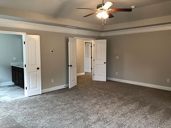 4th image of 712 Sanctuary Ln