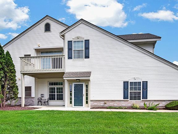 2nd image of 1052 Stratford COURT #201