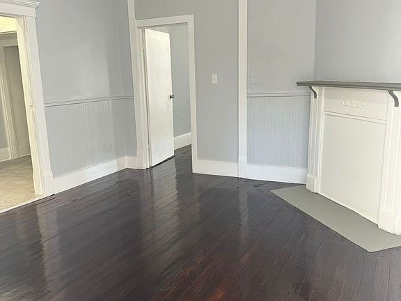 5th image of 140 E 5th St Unit 1-3