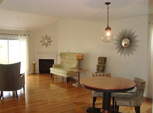 4th image of 54 Westminster Dr