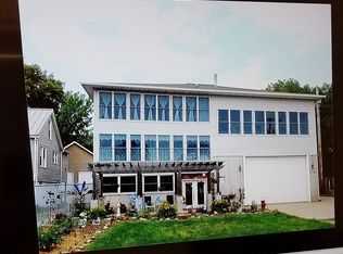 3808 S Concord St, Davenport, IA 52802