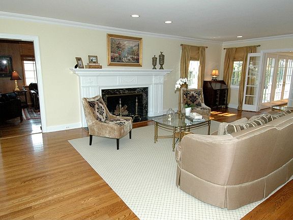 4th image of 63 Crest Dr #65