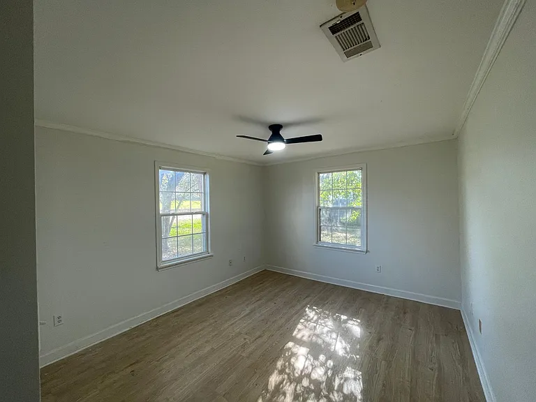 5942 Orleans Ave — Photo 4