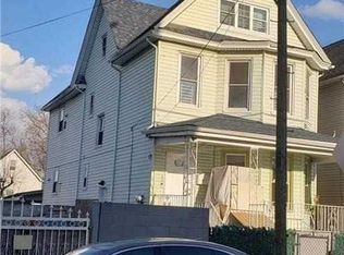9711 132nd St, South Richmond Hill, NY 11419