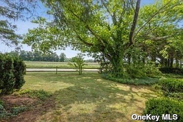 4th image of 95 Peconic Bay Blvd