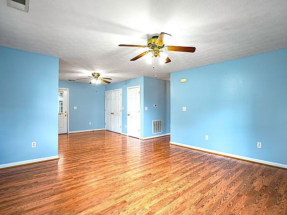 5th image of 322 2nd St