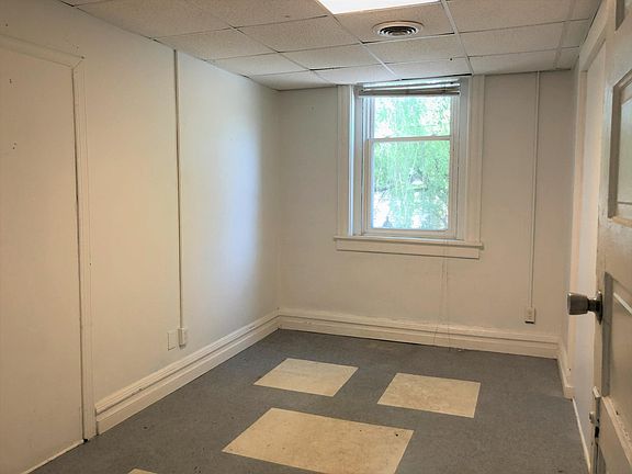 5th image of 701 W Clay St