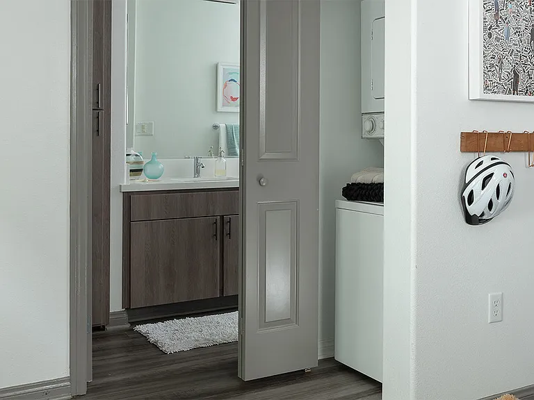 Apartment with In-Home Washer and Dryer